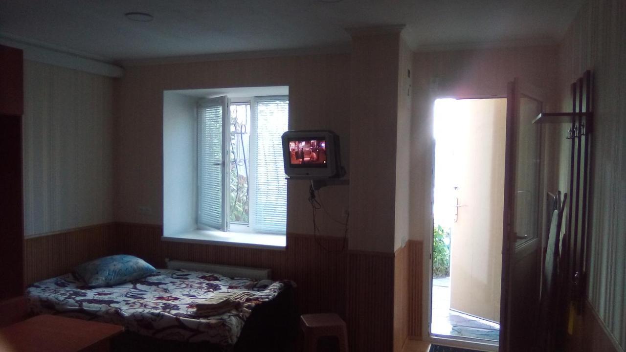 1-Я Слободская, 17А, Угол Проспекта Центрального, 3 Дивана, Wi-Fi, Отдельный Вход. Mykolaiv Dış mekan fotoğraf